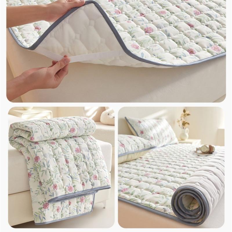 1pc Skin-Friendly Breathable Soft Square Pattern Sandwich Waterproof Mattress Protector,Bedspread,Mattress Cover,Fitted Sheet