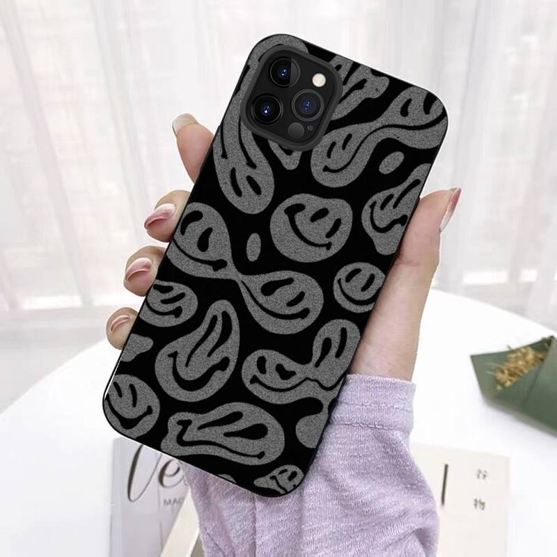 Cute Funny Trippy Smiley Face Phone Case for iPhone 11 12 13 Mini Pro Max 8 7 6 6S Plus X 5 SE 2020 XR XS Funda Case