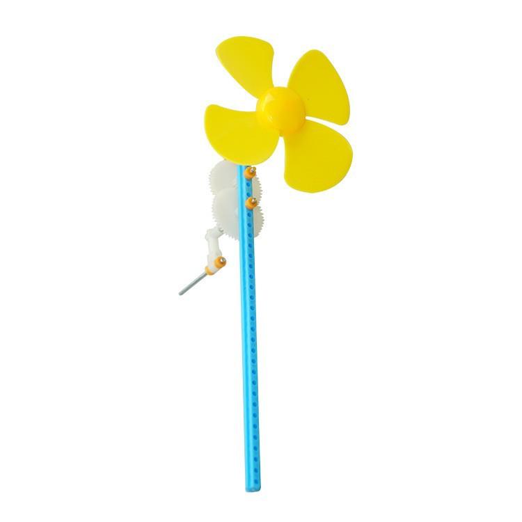 DIY Homemade Hand-cranked Small Fan Kindergarten Children Students Physics Science Science Small Production Science Experiment Toys