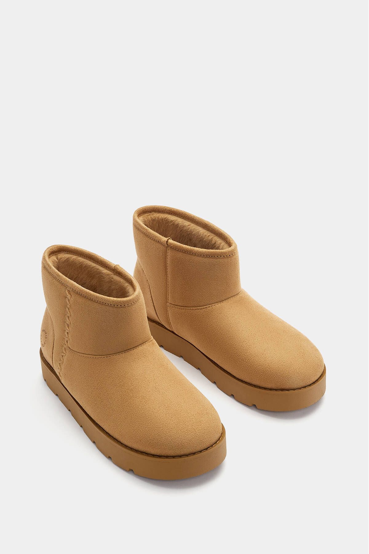 

Women Modern Stylish Fashion Lined Flat Boots 40