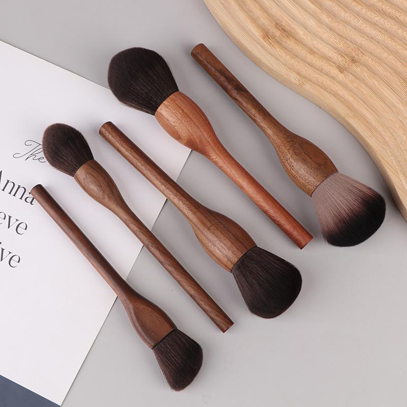 1Pc Vintage Wood Handle Makeup Brush High Quality Walnut Loose Powder Blush Foundation Contour Brush
