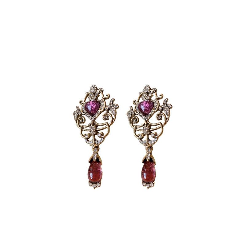 Medieval Vintage jewelry Silver needle with diamonds Love water drop pattern Hollow stud earrings Temperament earrings Retro earrings