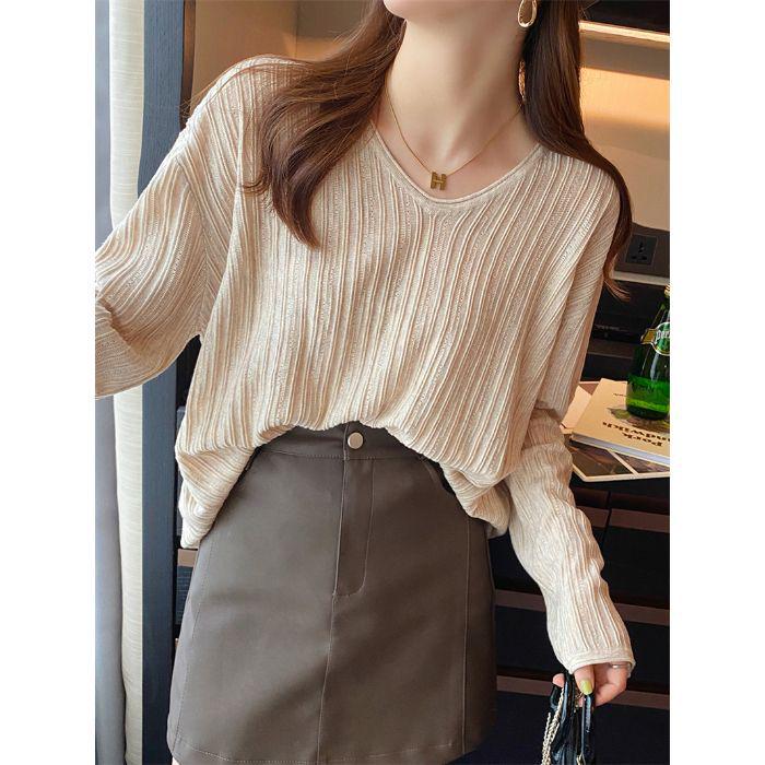 Women's Chic French V-Neck Knit Sweater, Lightweight for Spring/Autumn, Unique Korean-Style Design