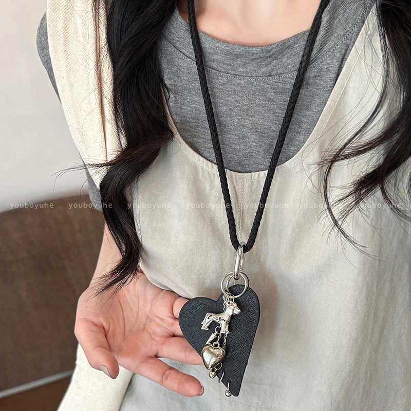 Retro Ethnic Heart Necklace: Wooden Flower Pendant Sweater Chain for Women