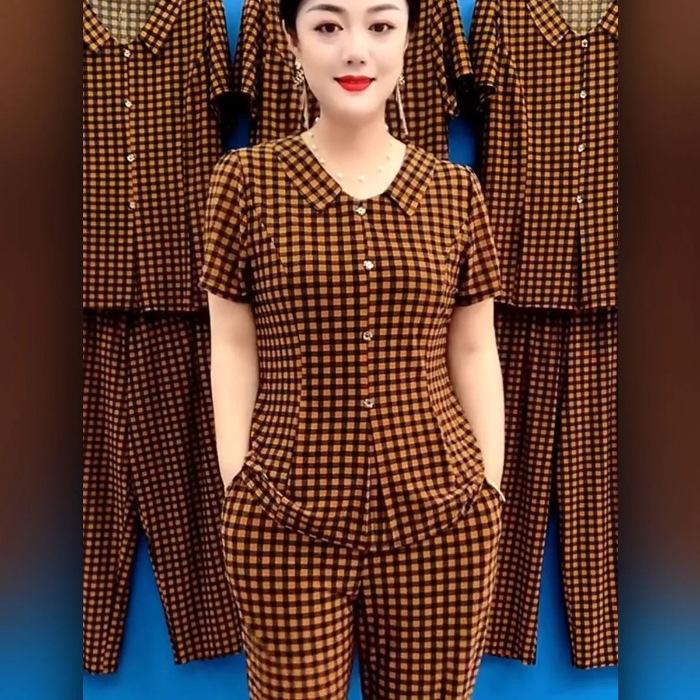 Maternity Summer Short Sleeve Two-Piece Set: Loose, Stylish Flaw-Hiding Plaid Top with Casual Pants