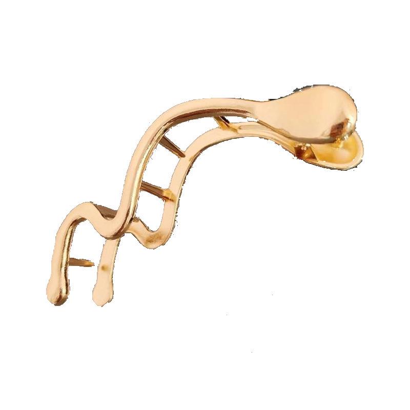 Geometric Sweet Shark Clip: Korean-Style Hair Claw with Auspicious Clouds Design for Chic Updos