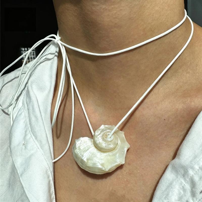 Unique Vintage Natural Conch Shell Pendant Necklace Imitation Pearl Jewelry for Women Girls Streetwear Matching