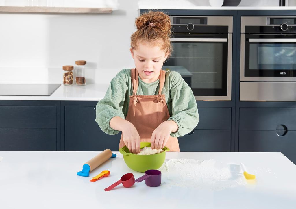 Casdon (CASDON) Toy Pretend Play Kitchen Toy Joseph Joseph Joseph Toy Bake Japanese Instructions Included 75450 Authentic Product