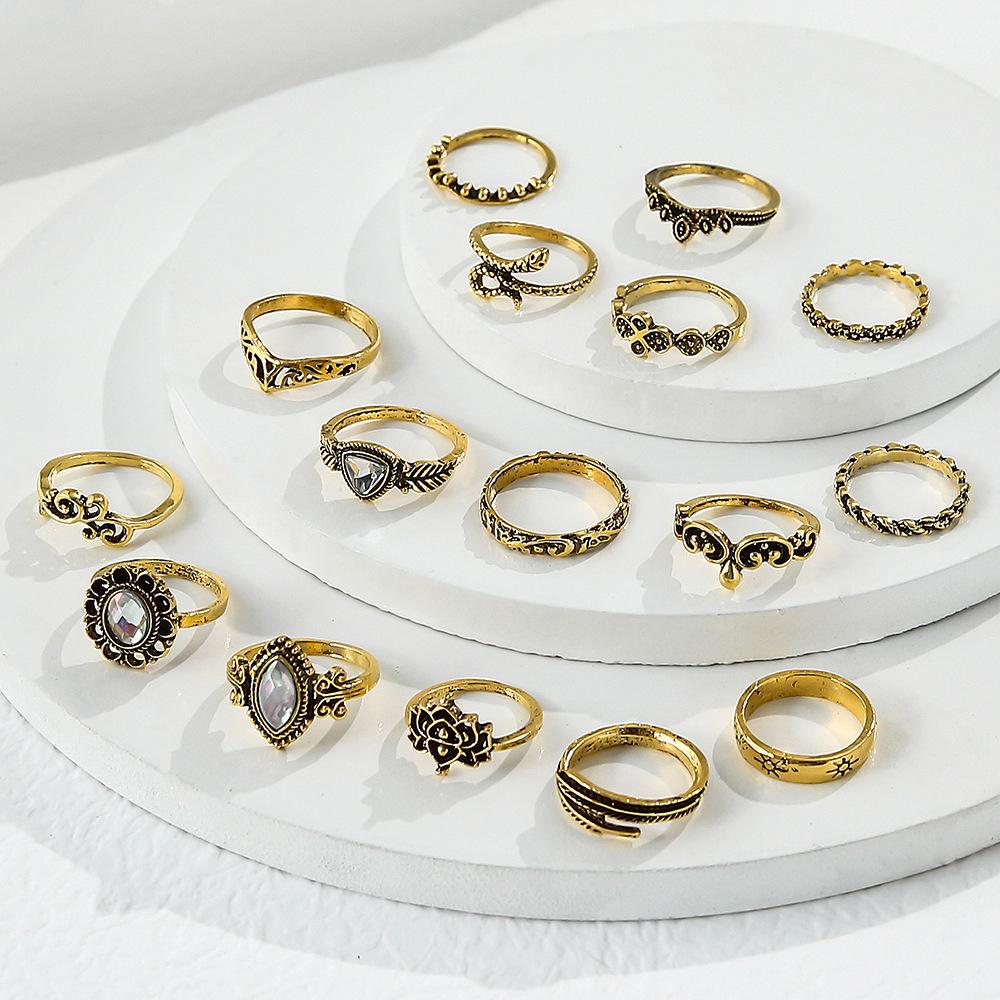 Europe and The United States New Ring Retro Exaggerated Hollow Carved Snake-shaped Feather Gem 16-piece Combination Ring Foreign Trade