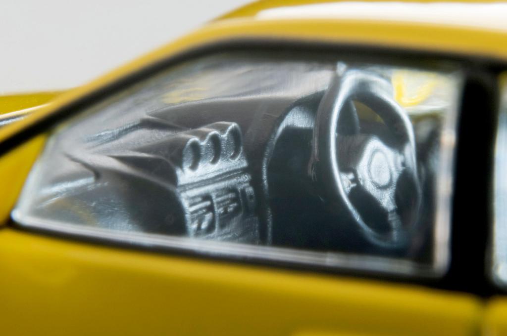 TOMYTEC Tomica Limited Vintage Neo Nissan Skyline Sports Coupe 25GT TURBO with Optional 1998 Finished Product 1/64 LV-N365a 2-Door Parts, Yellow,