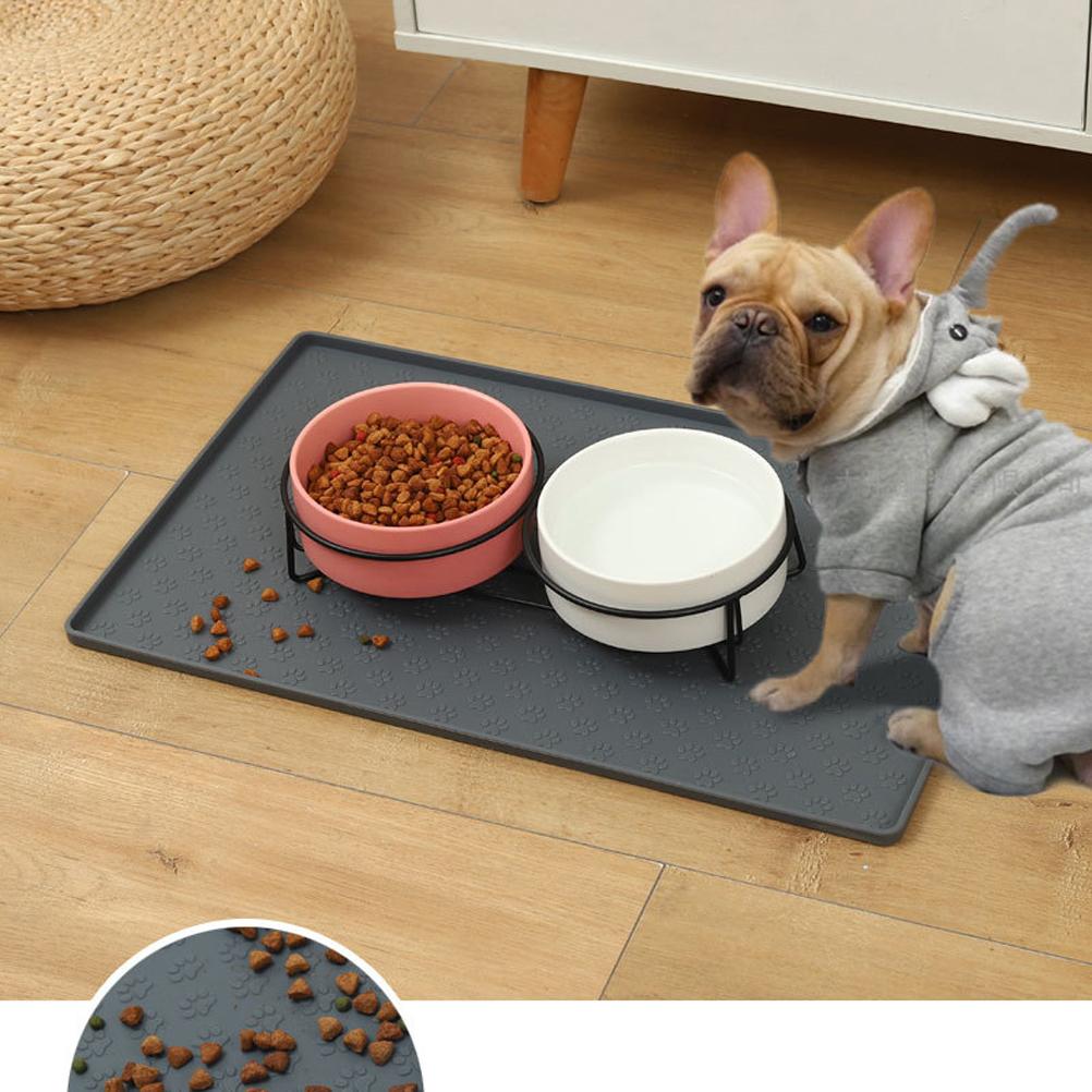 Mata pod miski dla zwierząt, bez BPA, silikonowa mata do karmienia zwierząt, wodoodporne akcesoria dla zwierząt zapobiegające rozlewaniu jedzenia i wody