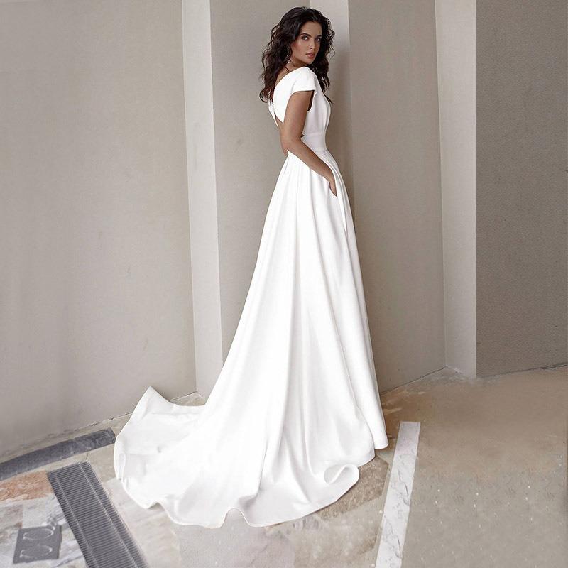 Autumn and Winter Women's Clothing, New Collar Solid Color Dress, Floor-mopping Dress.