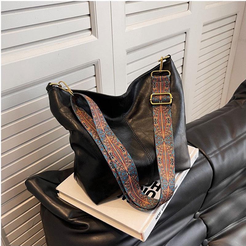 European & American Fashion Women's Retro PU Leather Shoulder Crossbody Bucket Bag