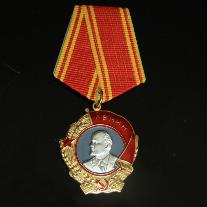 

Советский Орден Ленина военная медаль Российская военная медаль CCCP знак