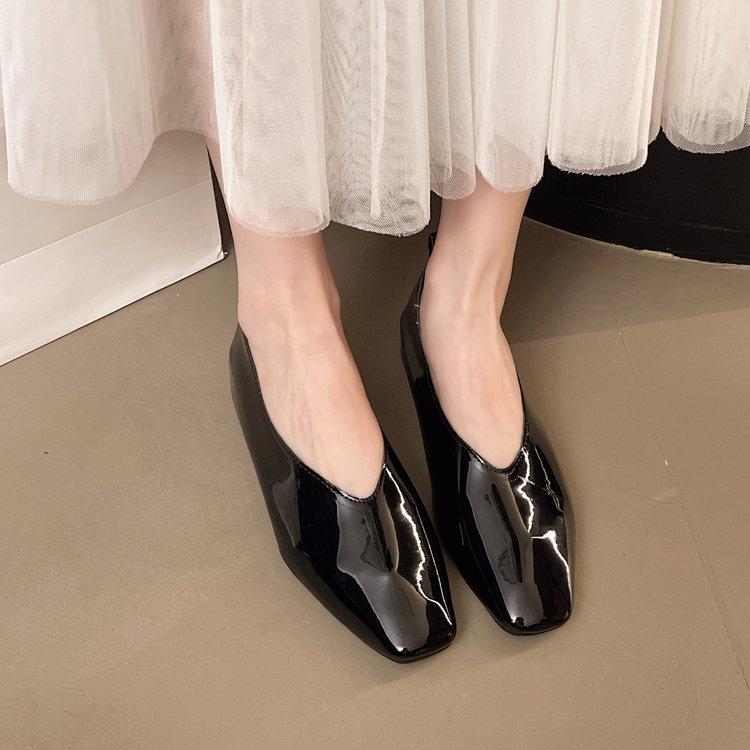 Fashion Square Toe Shallow Mouth Single Shoe 2025 Autumn New Leather Women's Temperament Flats Casual Solid Color Slip on Mocasines