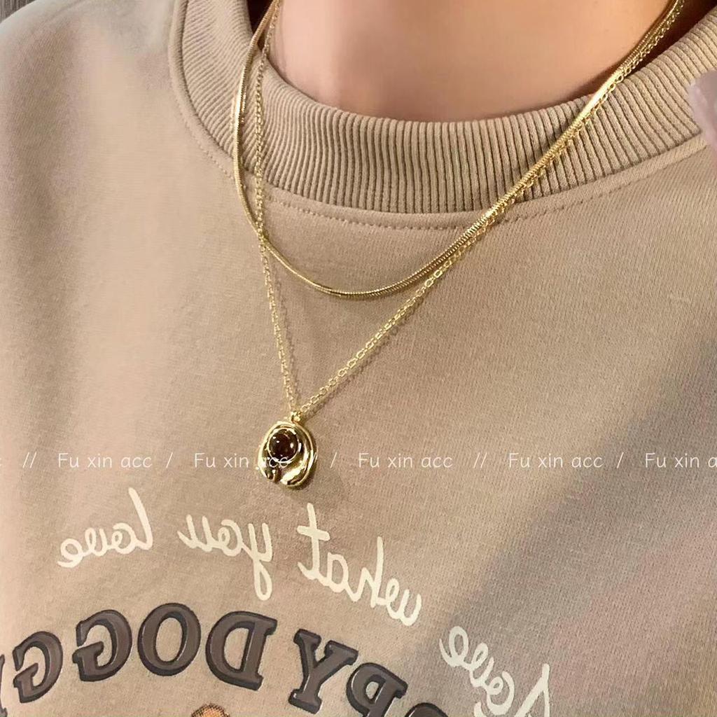 All-Season Double-Layered Abstract Necklace - Popular Lightweight Luxury Clavicle Chain for Women