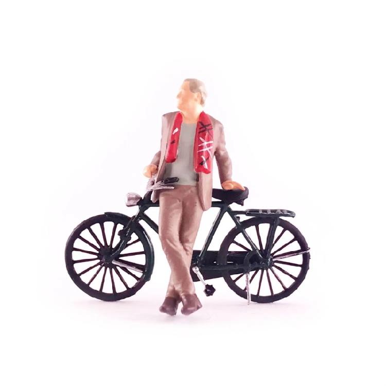 1:64 Scale Hand Painted Miniature Figures for Dioramas Props,Photography Collector Realistic Gentleman Bike Figure Models