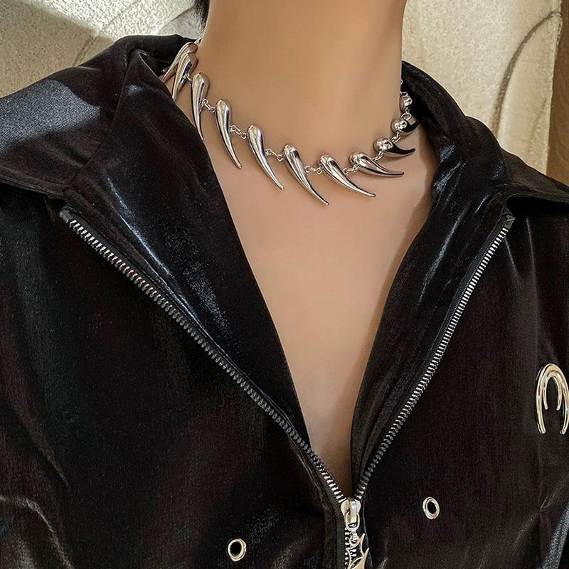 Stainless Steel Necklace Hiphop Punk Silver Color Rivet Chain Choker Necklace for Men Women Exaggerated Thorn Jewelry Gifts