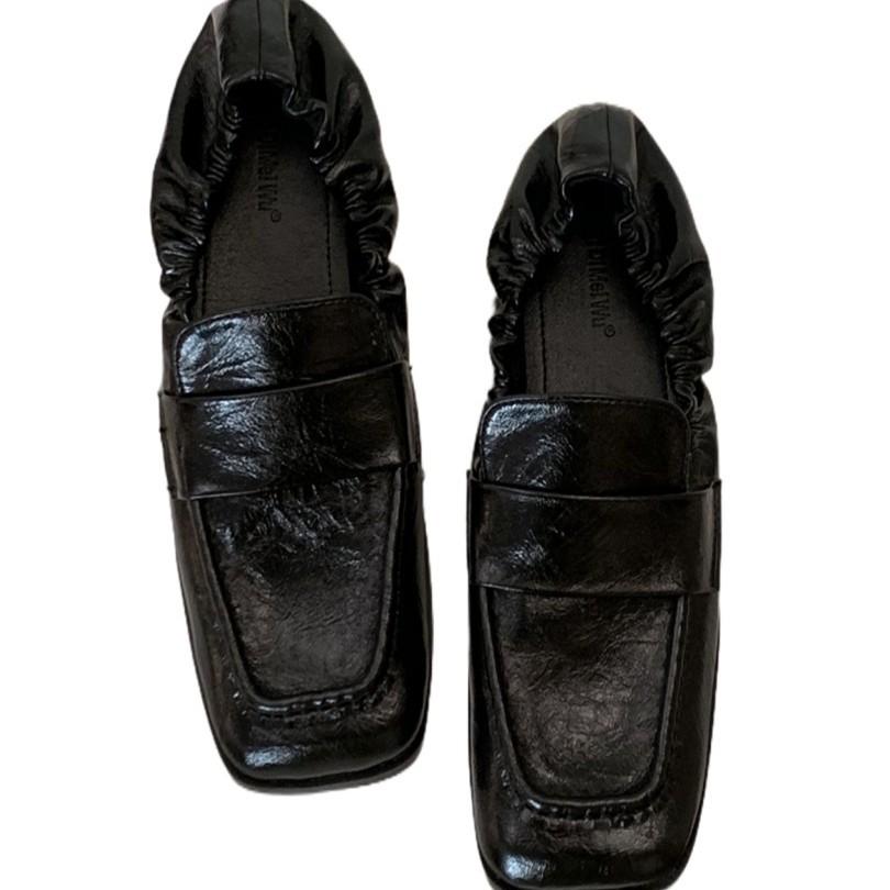 2025 Autumn New Retro Square Head Gold Loafers Soft Leather Pleated Casual Neutral Work Flat Small Leather Shoes