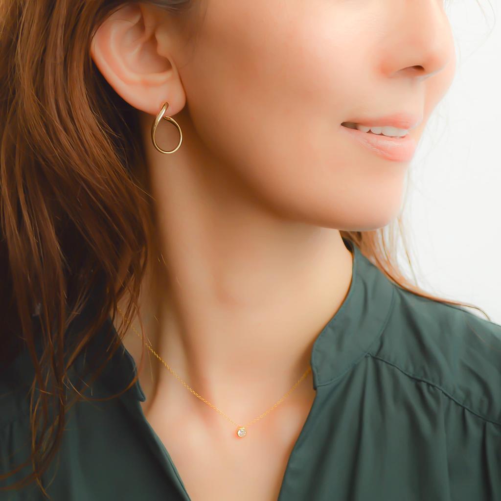 [Naot Schmuck] Damen Gold Creolen, Hypoallergen, Kainari Creolen mit Stecker