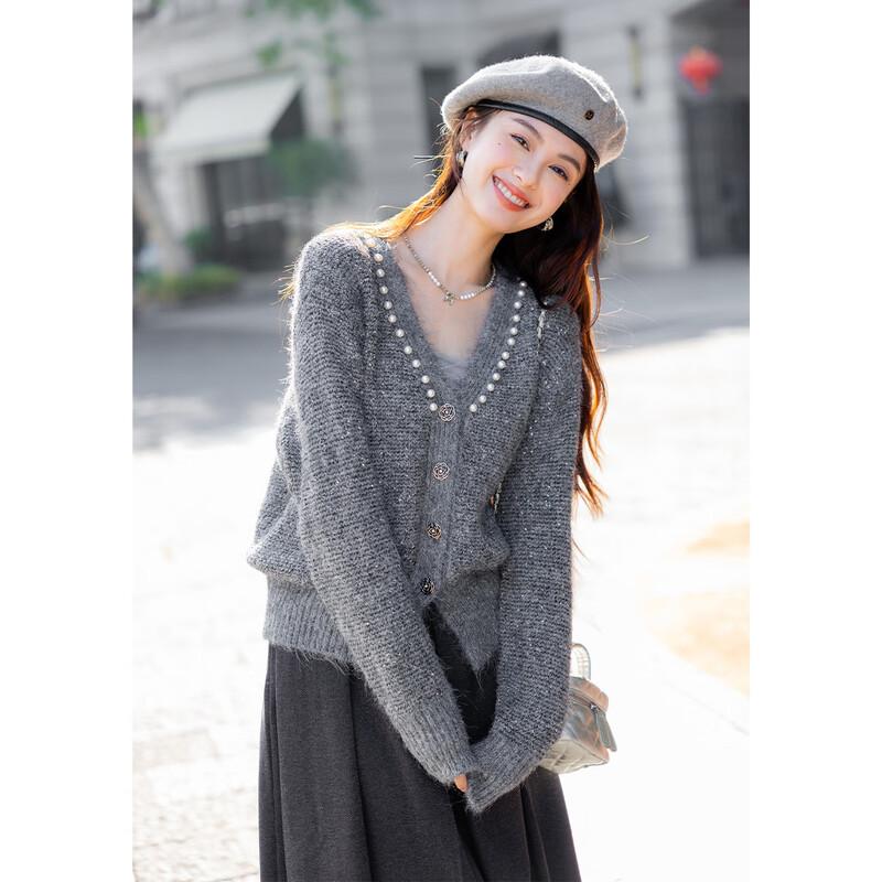 

Moka Na Retro V-Neck Sequined Knit Top One Size