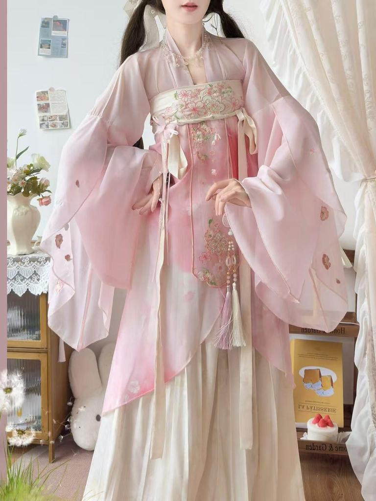Nouveau Hanfu Dynastie Tang pour Femmes 2026: Ensemble jupe plissée et manches d'eau brodées Qi-Xiong pour un port quotidien Printemps/Été
