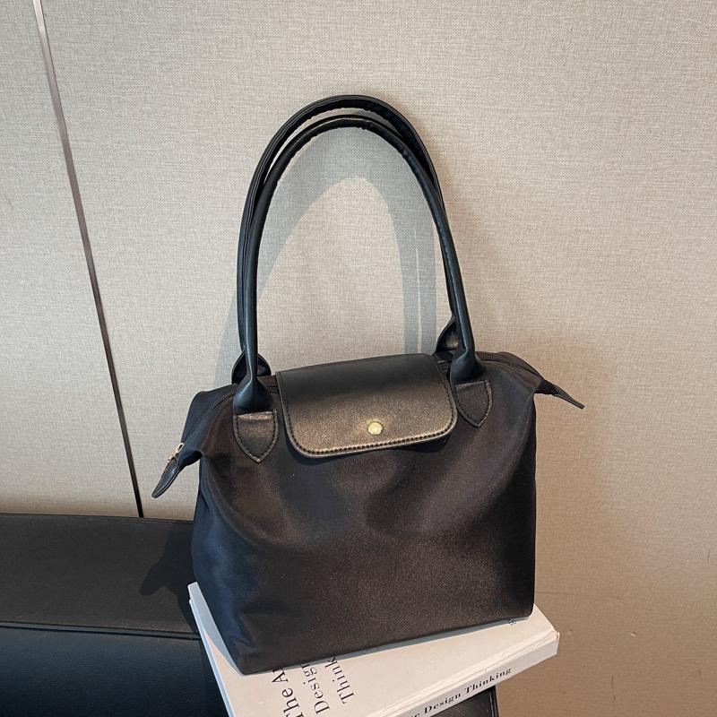 Women’s Trendy Casual Large-Capacity Shoulder Tote Bag Lightweight Versatile Crossbody Bag
