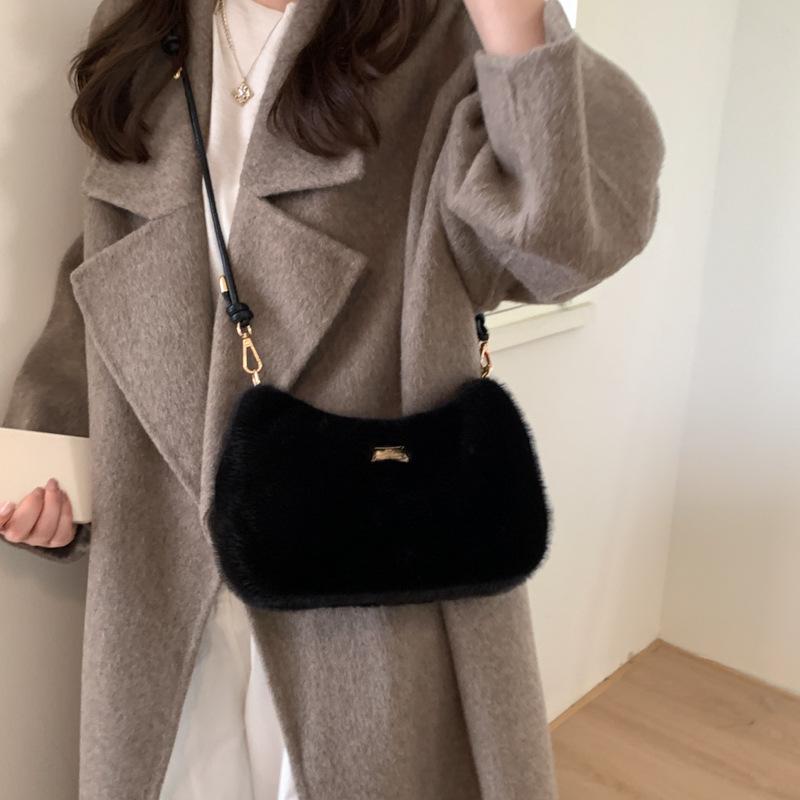 Autumn and winter fashion plush handbag bag women's versatile foreign style plush shoulder crossbody hair bag