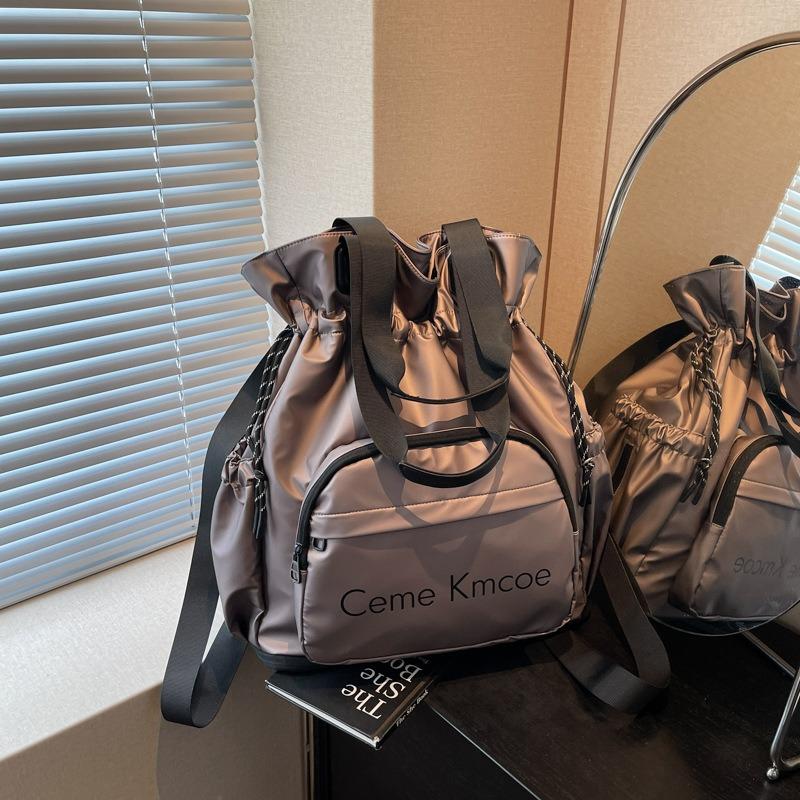 

Рюкзак Женский Модный Городской Большой Вместимости Сумка для Коротких Поездок Наплечная Сумка Легкая Разделение Сухого и Мокрого Спортивная Сумка хаки