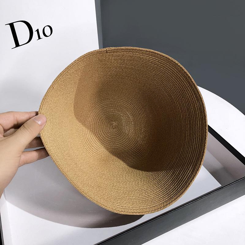 2025 Women's Trendy Summer Fisherman Hat: Sun-Protective, Foldable Straw Bucket Hat in Japanese Style.