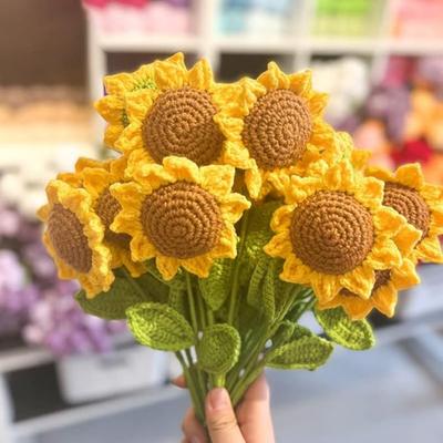 3 Stück Häkelblumenstrauß Handgemachte Häkel-Sonnenblume mit Blättern und langem Stiel Stricken Orange Sonnenblume Gänseblümchen Deko DIY Heim Tischdeko