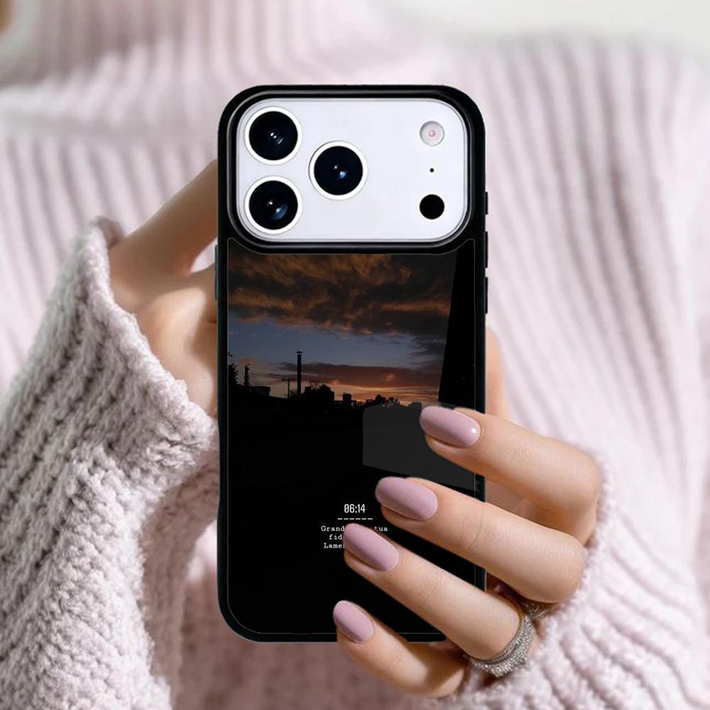 Christian Jesus Gods Love Phone Case For Apple iPhone 17 Air 16E 15 14 Plus 13 12 11 Pro Max Mini Funda Cover