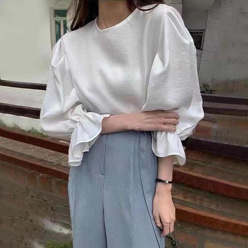 Korean chic retro niche design sense age-reducing top spring versatile round neck lantern long sleeve bottoming shirt women