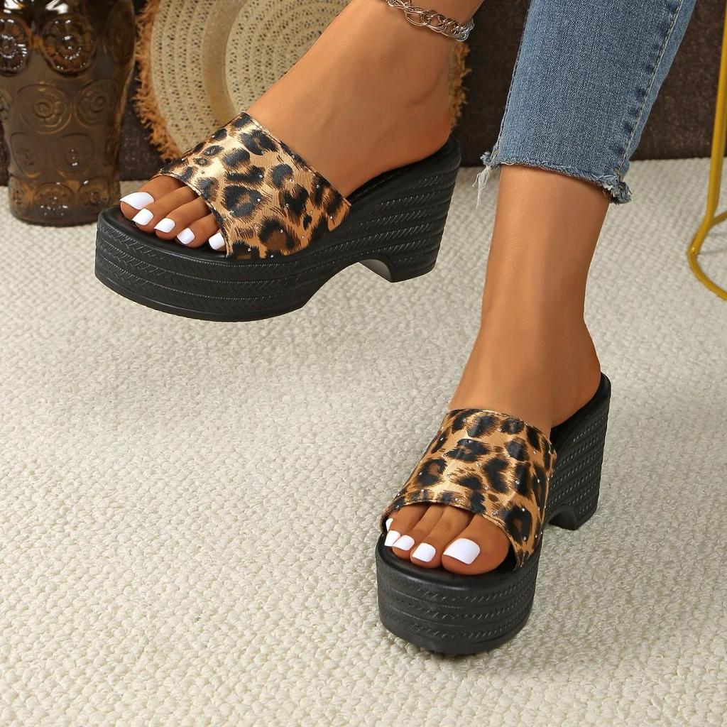 Schuhe Damen 2025 Outdoor Damen Hausschuhe Plateau Freizeit Hausschuhe Damen Gemischte Farben Runde Zehen Hohe Keilabsätze Damen Sandalen