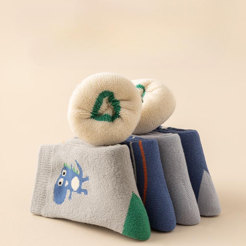 5Pairs Children Winter Ultra Thick Terry Socks Less Restrained On Legs Decked Out Athletic Socks White Dinosaur  1-16Years