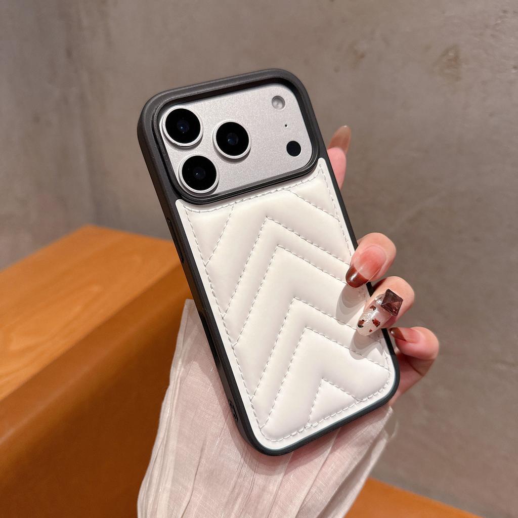 Triangular Down Jacket for IPhone17 Mobile Phone Case for Apple 16promax Solid Color Autumn and Winter Protective Cover