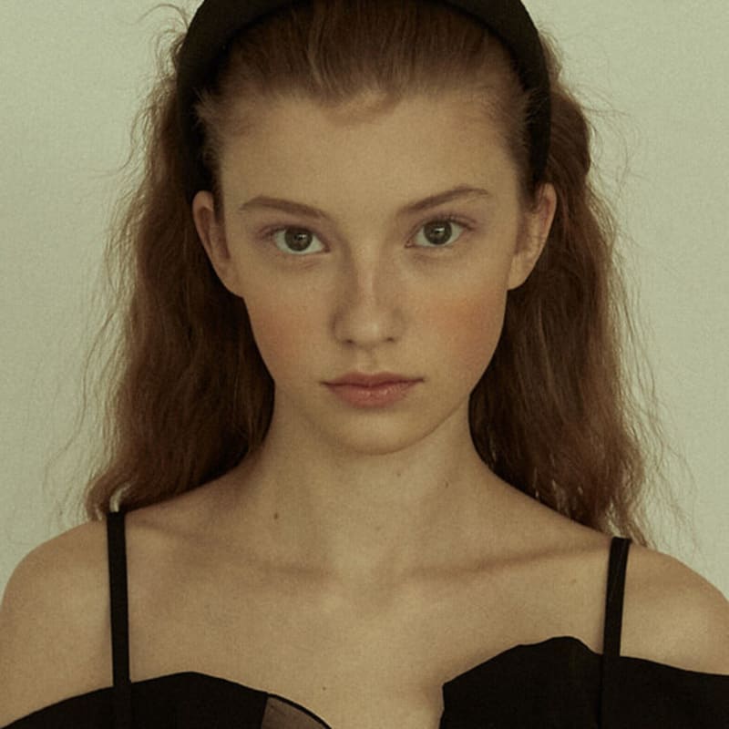 Elizabeth Moments Black Tweed Headband