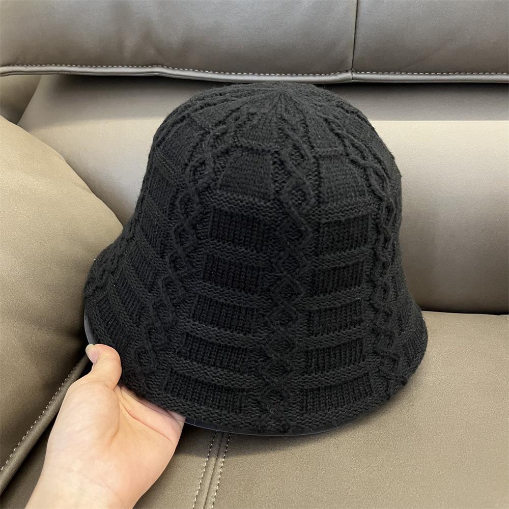 Wool hat women's autumn and winter new handmade knitted bucket hat versatile warm face small bucket hat