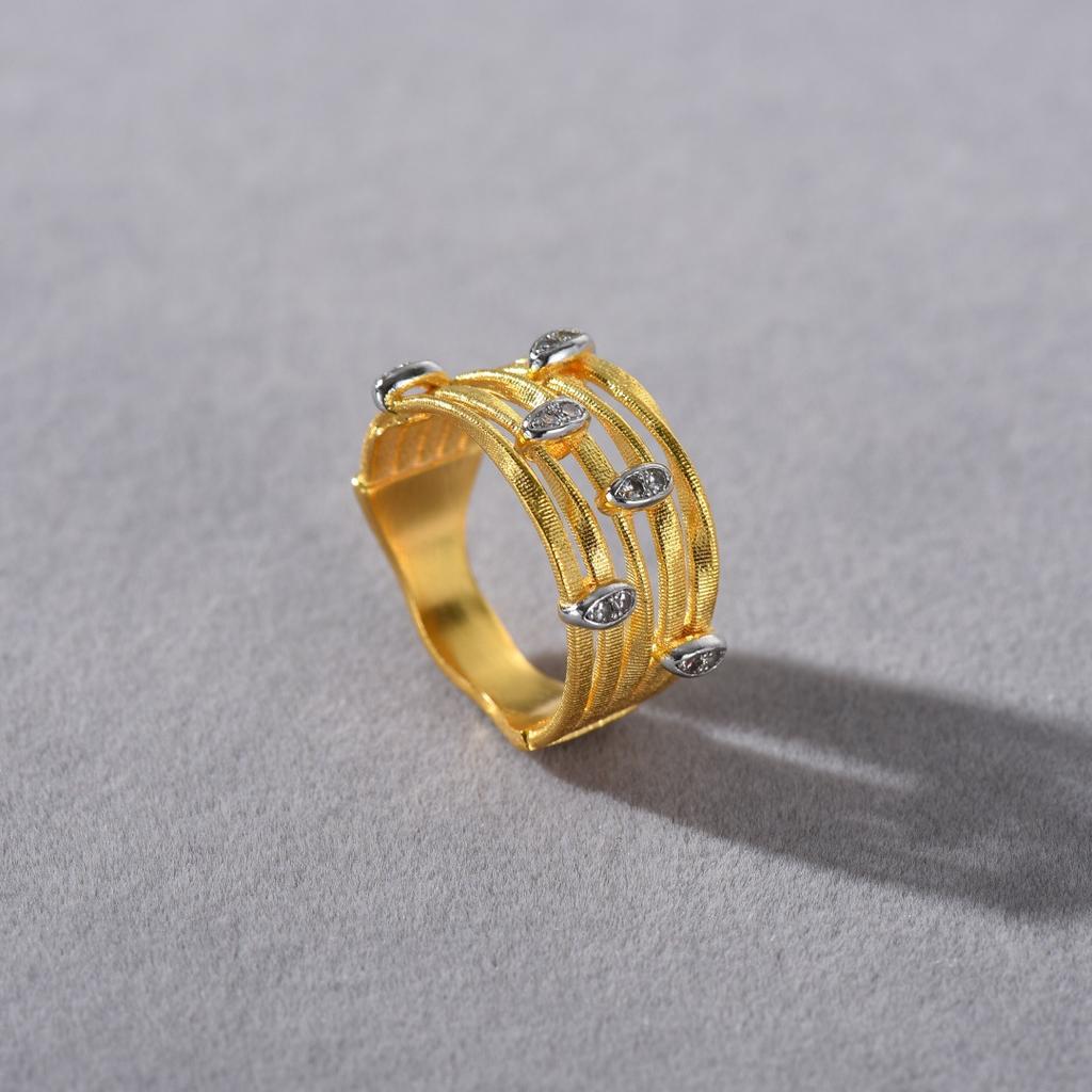 Anello Fashion Vuoto con Zirconi Intarsiati in Metallo di Alta Qualità Design di Nicchia Anello Intrecciato Multistrato Personalizzato Anello