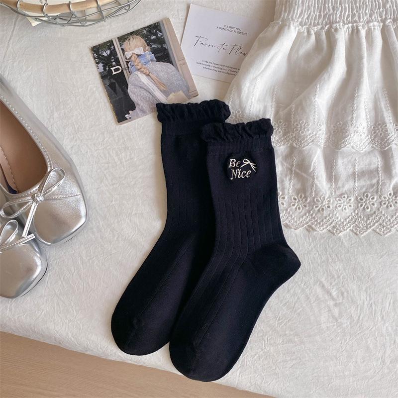 Female Spring and Autumn New Embroidery Bow Bubble Mouth Tube Pile Socks