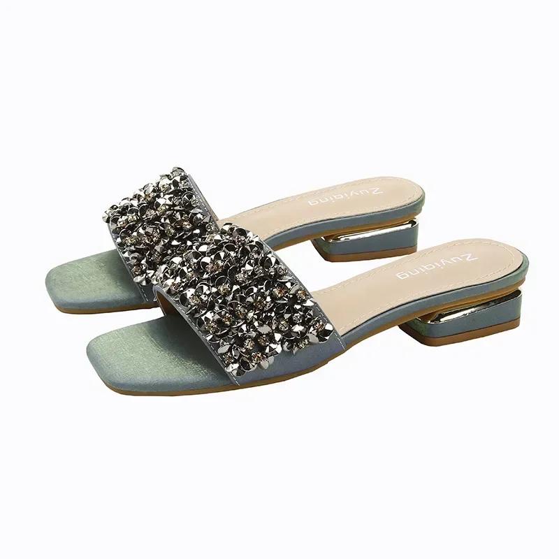 Fashion Summer Cool Slippers for Women Fashion Flat Casual Beach Slides Female Luxy Rhinestone Peep Toe Soft Sole Shiny Sandals 2024