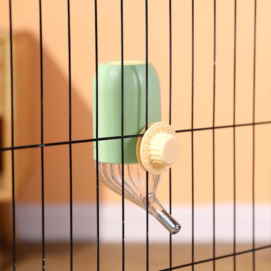 No-drip Pet Water Dispenser 500ml 700ml Dog Water Bottle Leak-Proof Cage Hanging Water Feeder for Small Medium Pets Cats Dogs