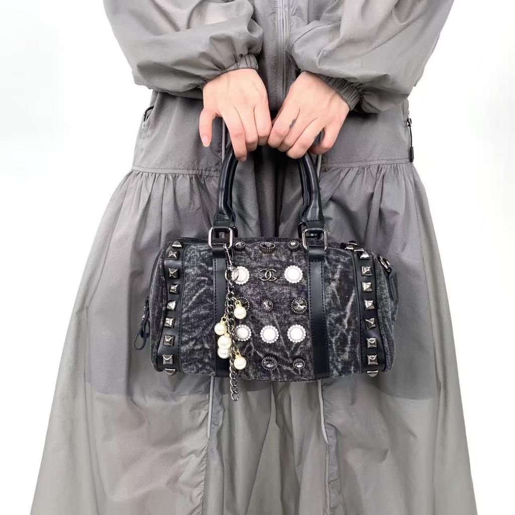 Washed Denim Diamond Jewelry Handbag Personalized Street Messenger Shoulder Bag