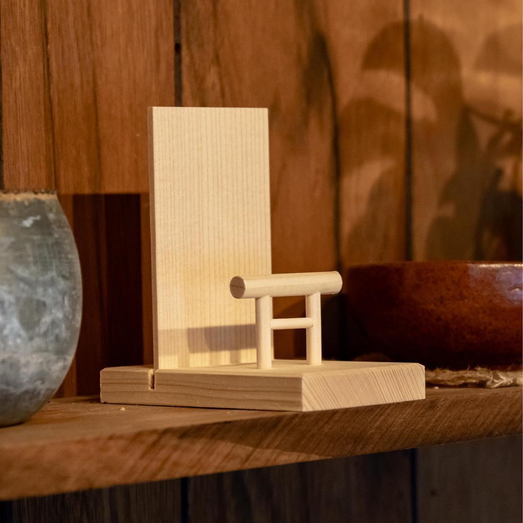 Torii Gate Stand for Shrine and Temple Amulets, Simple Shinto Shrine, Compact, Assembly Required, Shinto Items, Goshuincho (Stamp Book), Wooden Tags