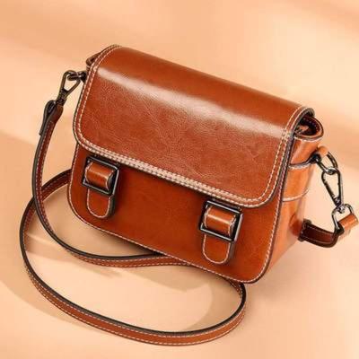 Nieuwe Stijl Tas voor Dames Trendy Crossbody Tas Niche Eenvoudig en Veelzijdig Eénschouder Onderarm Zadel Tas