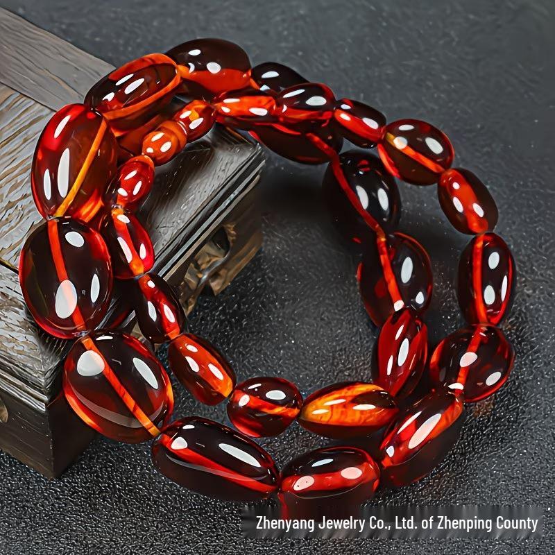 Elegant Amber Necklace - Trendy Women's Gift for Mother or Friends, Perfect for Any Occasion.