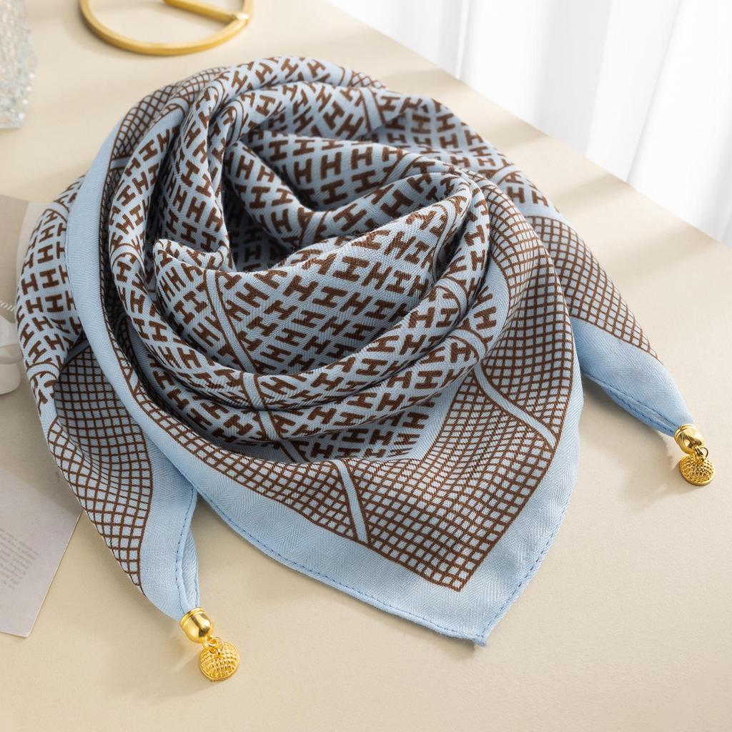 Women's Magnetic Buckle Cotton Scarf - Stylish, Lightweight, Comfortable Neck Protection