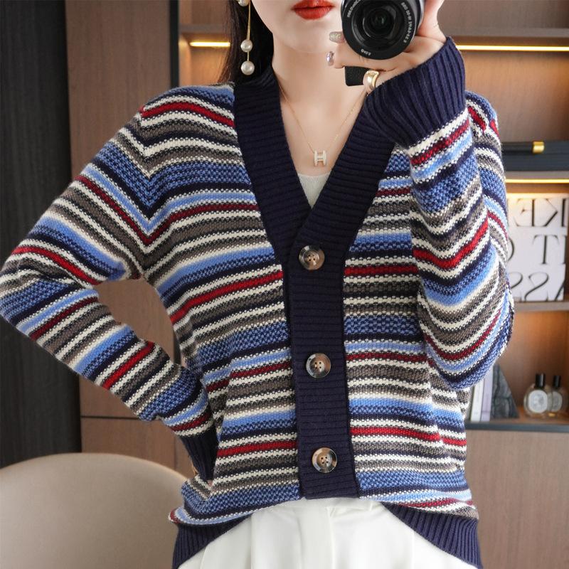 

Жаккардовая мягкая куртка, новая осенняя модная кофта с V-образным вырезом, трикотажный кардиган, женская короткая свободная верхняя одежда, вощеная 2XL