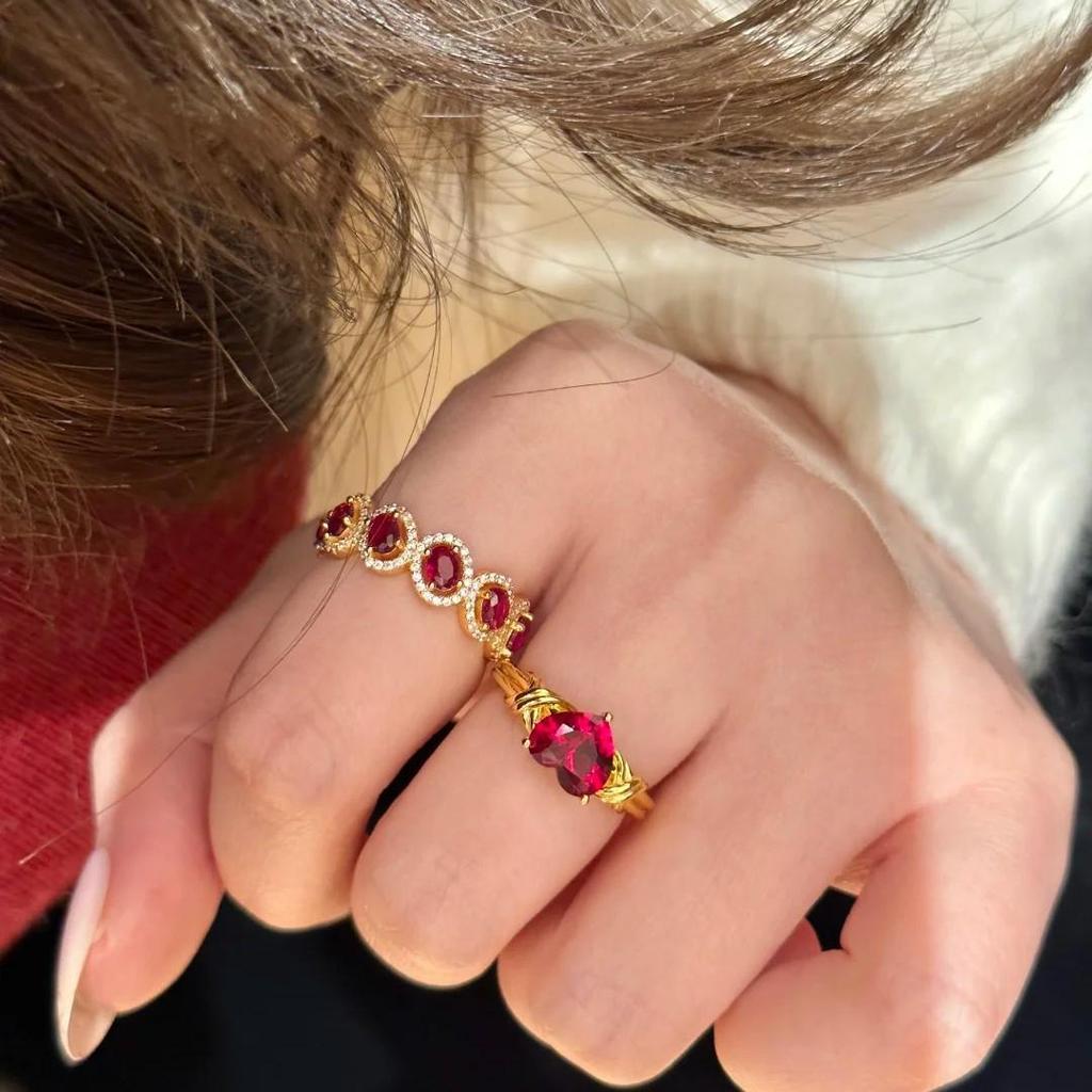 Xiaohongshu Bestseller: Trendy Open Heart Garnet Ring for Girls by Niche Design.
