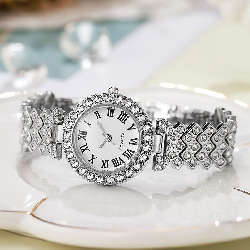 Popular fashion Roman pattern diamond-encrusted women's watch women's watch quartz watch bracelet women's watch manufacturer spot